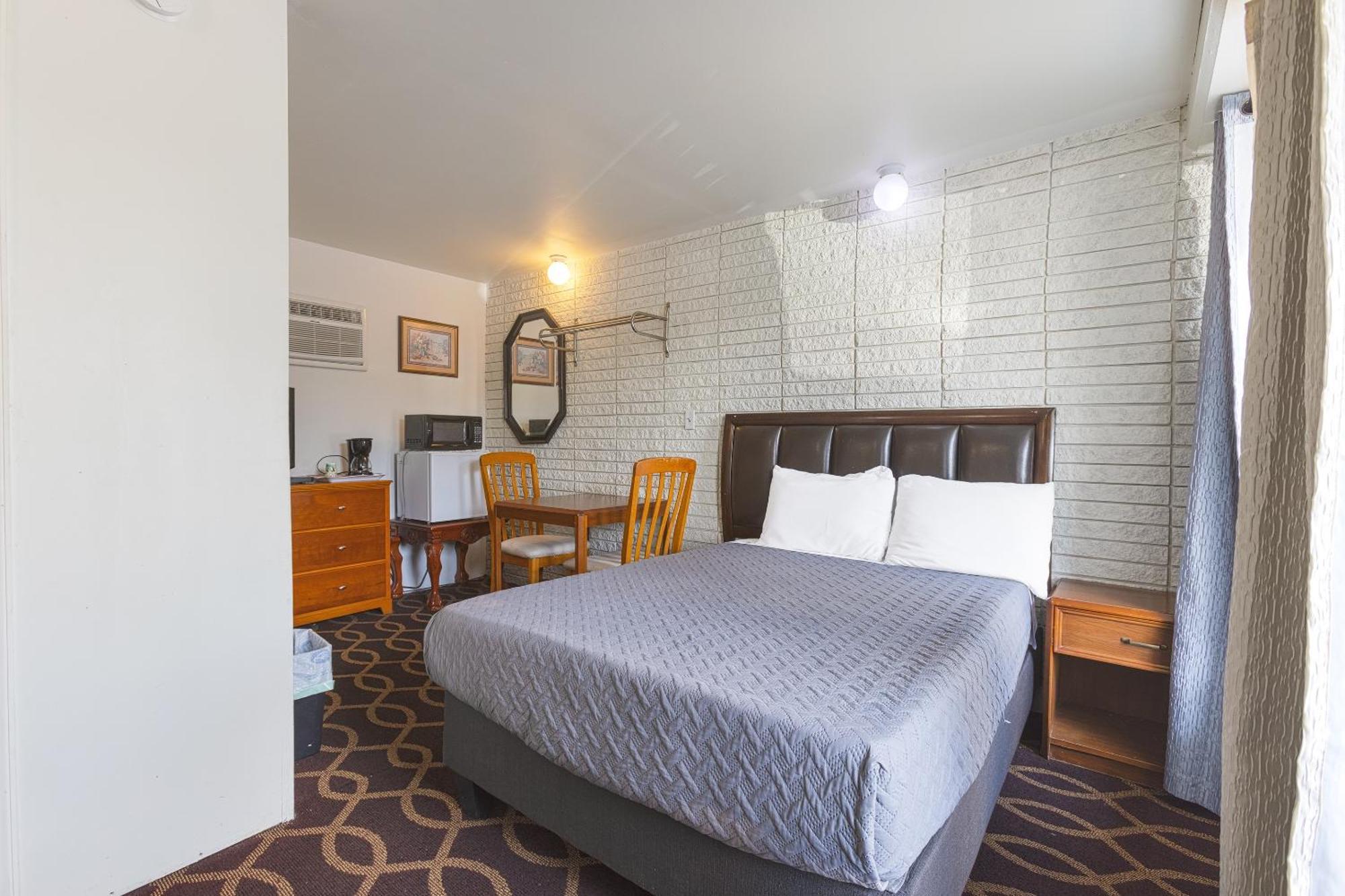 Sonrise Inn Lincoln Hwy By Oyo Breezewood Eksteriør bilde