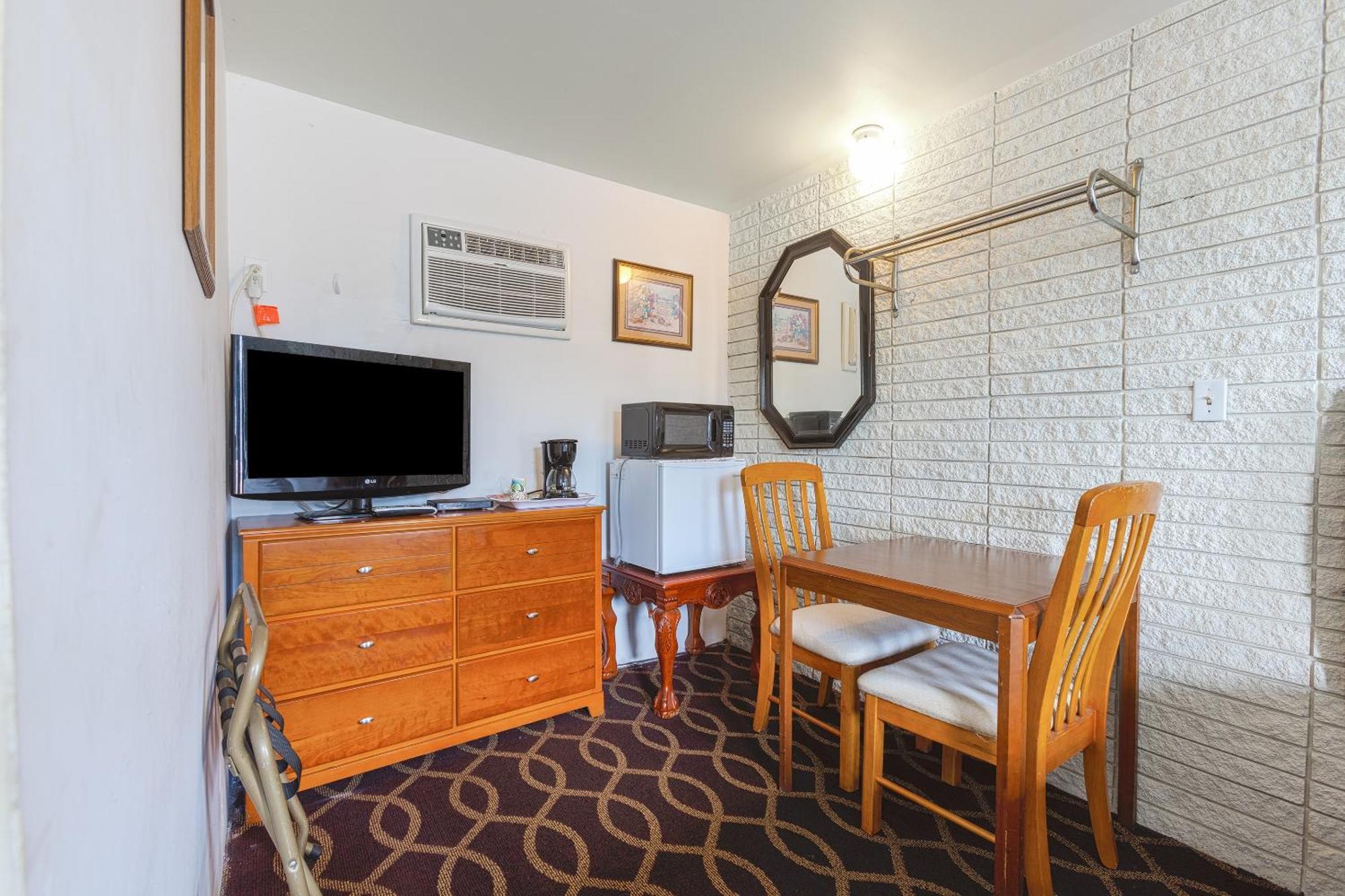 Sonrise Inn Lincoln Hwy By Oyo Breezewood Eksteriør bilde