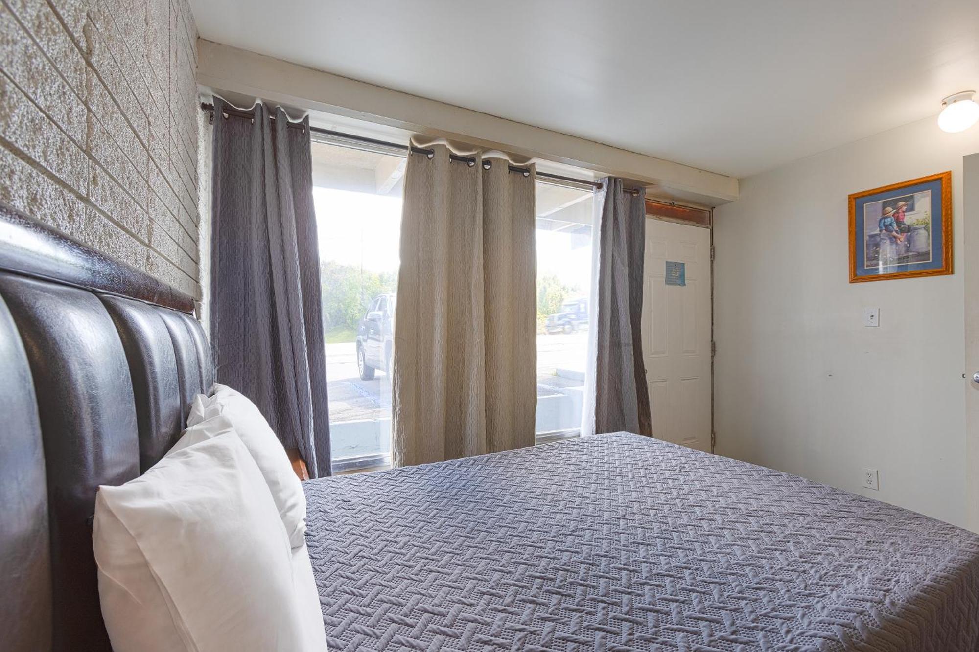 Sonrise Inn Lincoln Hwy By Oyo Breezewood Eksteriør bilde