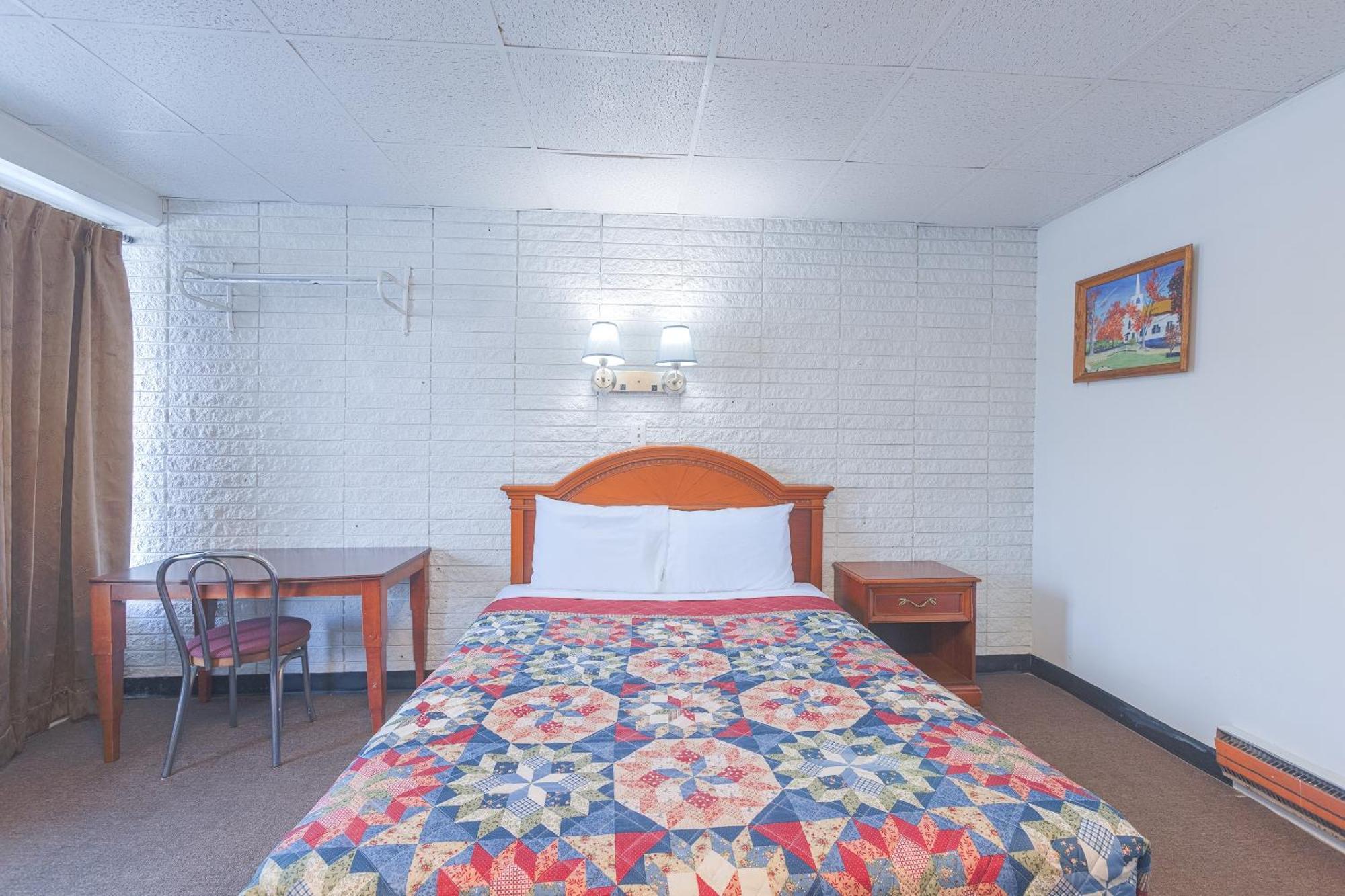 Sonrise Inn Lincoln Hwy By Oyo Breezewood Eksteriør bilde